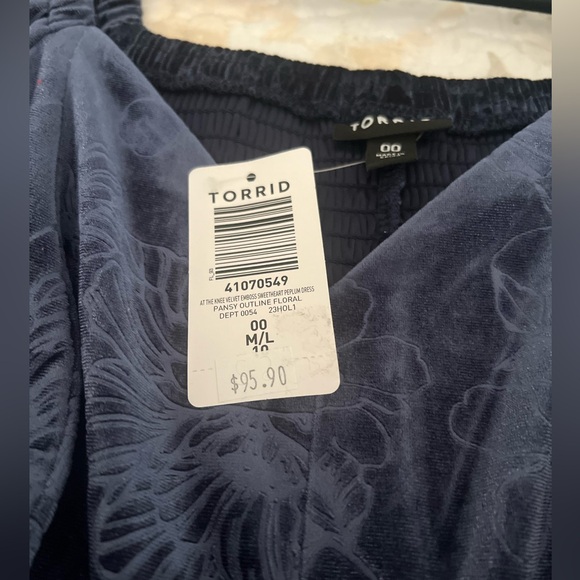 NWT Torrid navy velour pansy floral dress - Picture 4 of 6